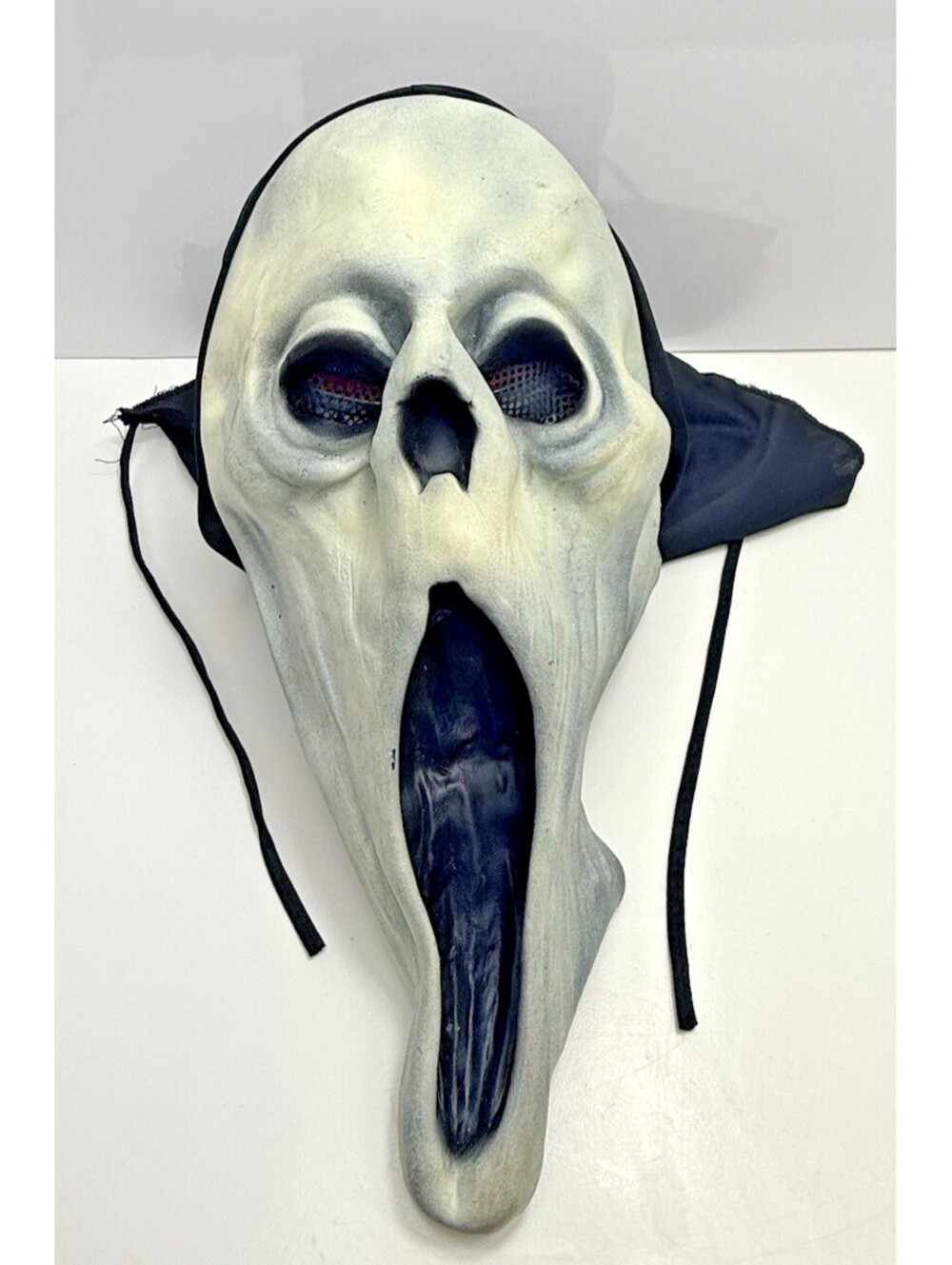 Vtg 1995 Halloween SCREAM Ghost Face Ghoul Mask Paper Magic Group Hooded